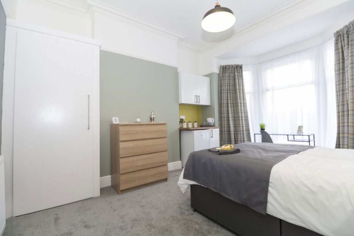 Room Cambridge Street in Wakefield