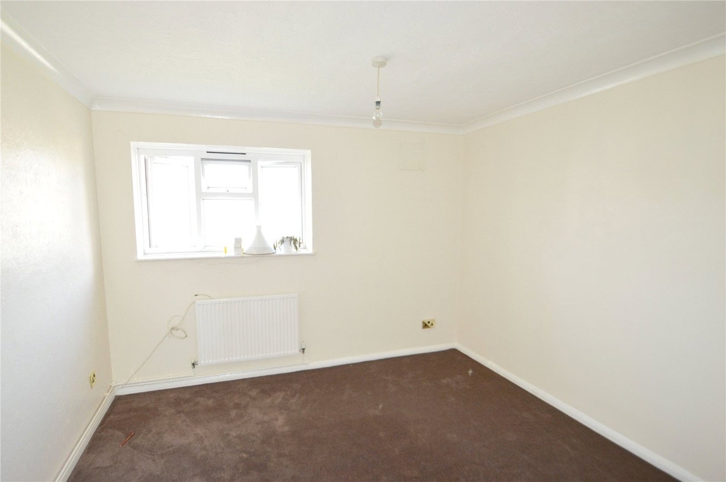 Flat Mayday Road in Greater London