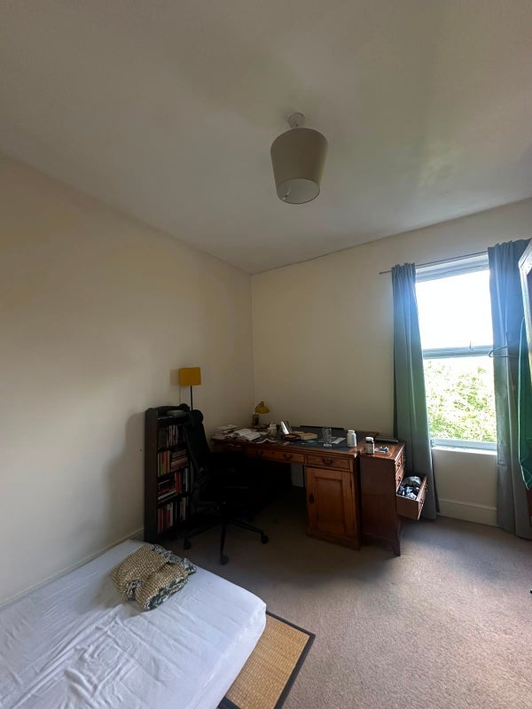 Room Musgrove Road in Greater London