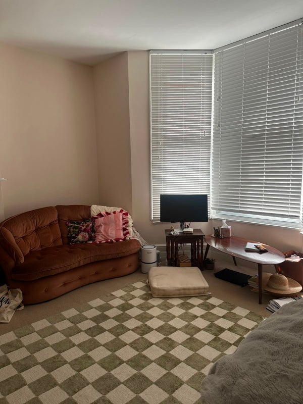 Room Musgrove Road in Greater London