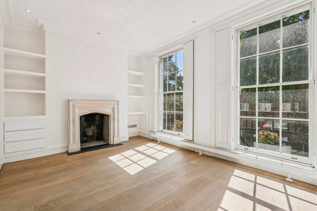 House Sloane Avenue in Greater London
