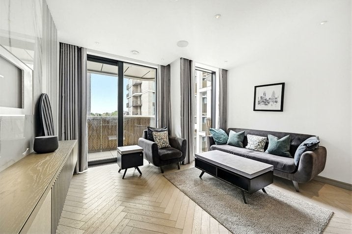 Flat Lodge Road in City of Westminster