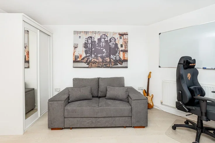 Flat Restell Close in Greater London