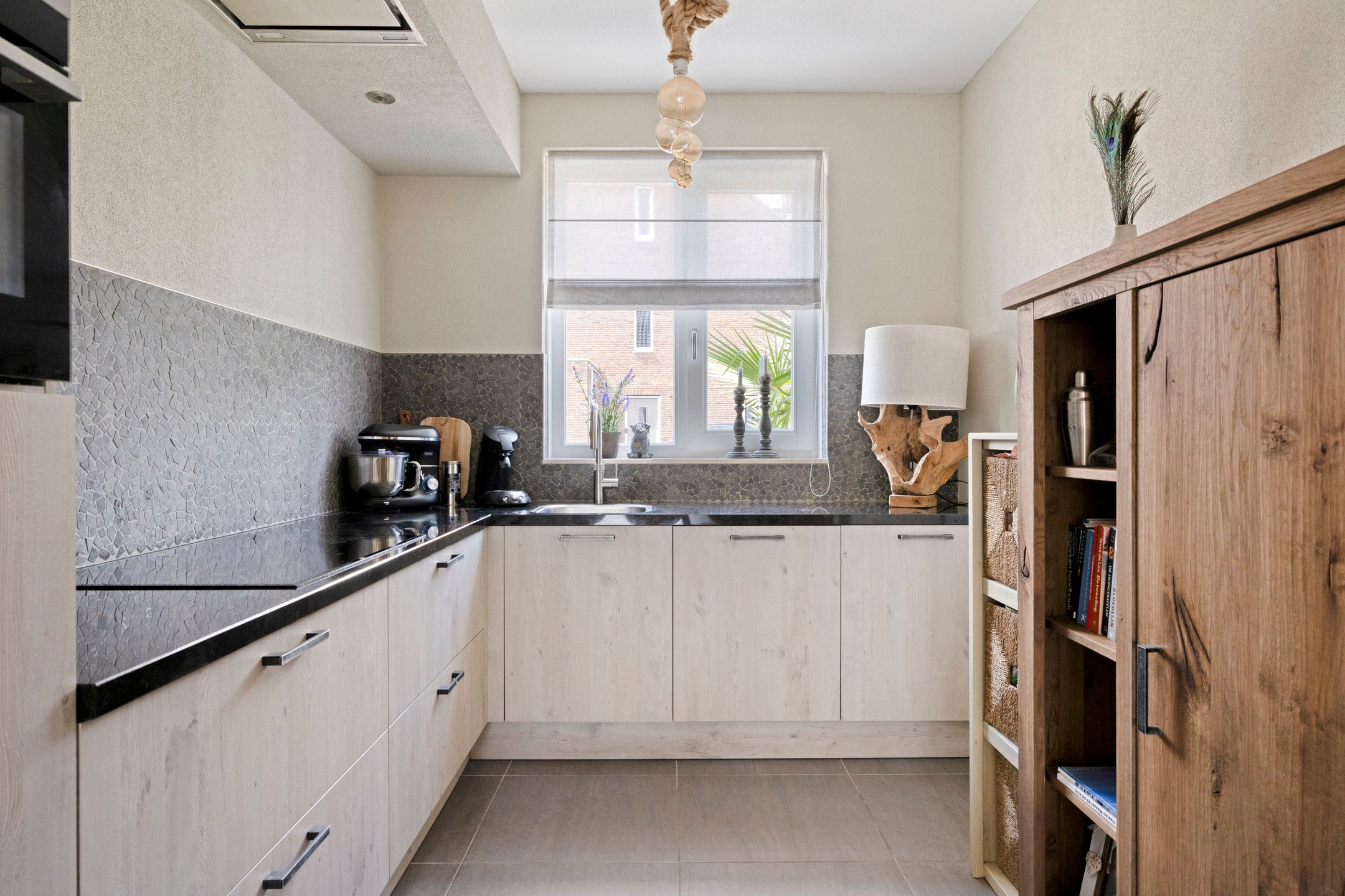 Twee-onder-één-kap te koop: Maximastraat 48, St. Willebrord