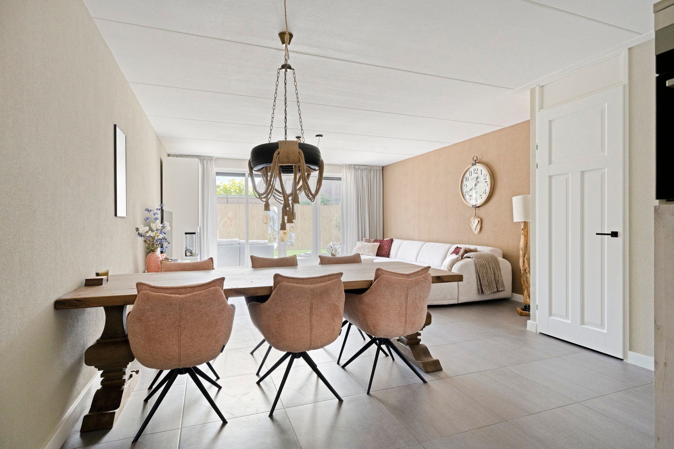 Twee-onder-één-kap te koop: Maximastraat 48, St. Willebrord