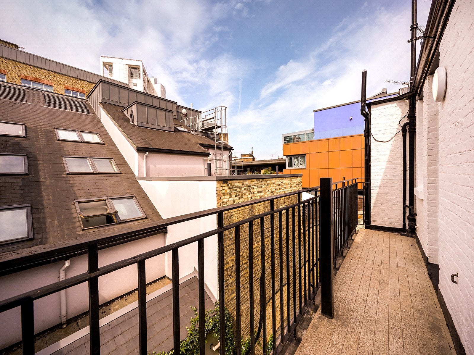 Flat Mercer Street in City of Westminster