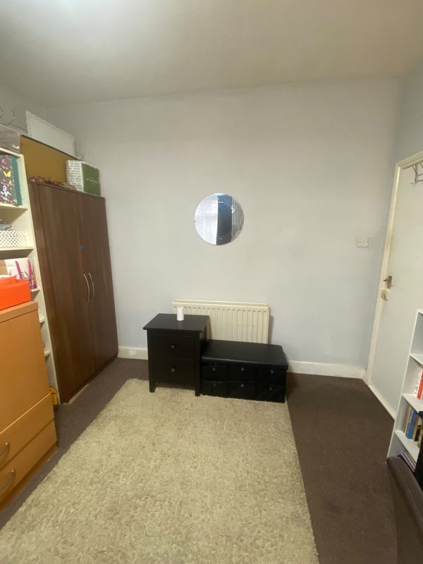 Room Uxbridge Road in Greater London