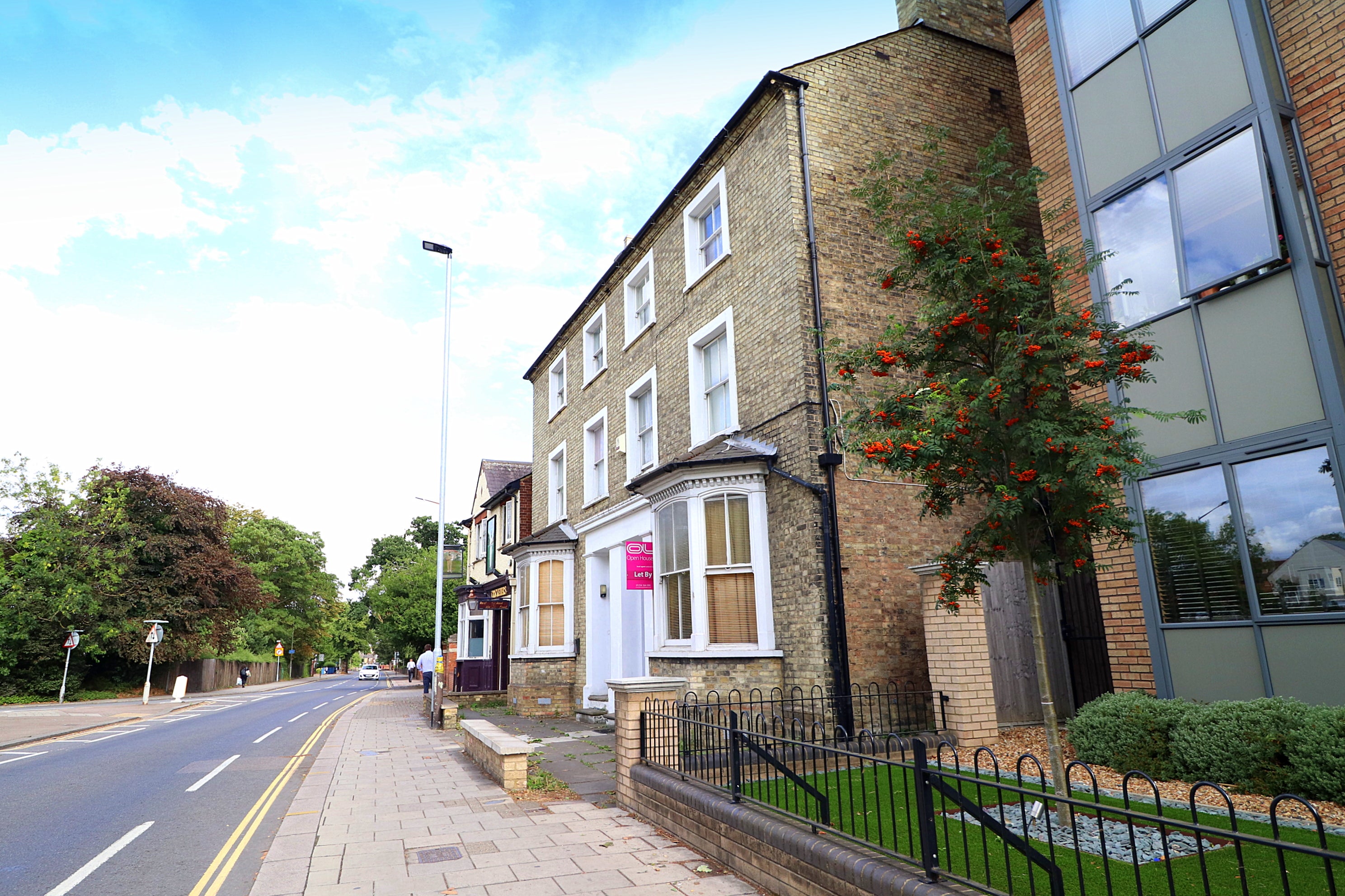 Room Goldington Road in Bedford