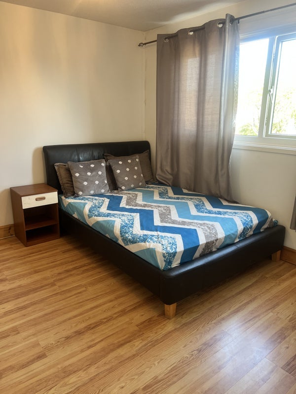 Room Purcell Road in Crawley