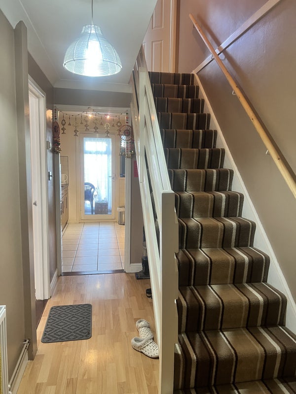 Room Purcell Road in Crawley