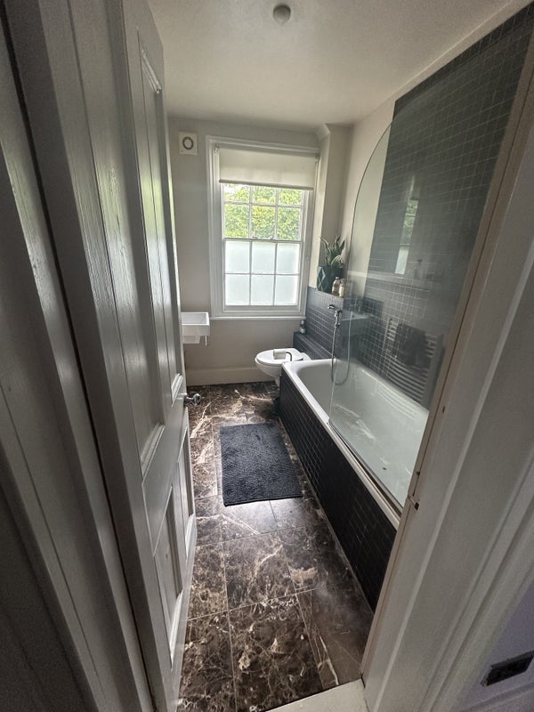 Room Hartington Road in Greater London