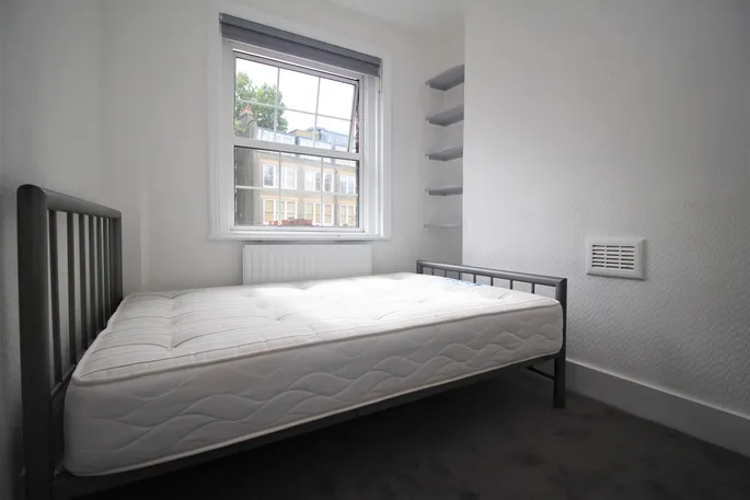 Flat Long Lane in City of London