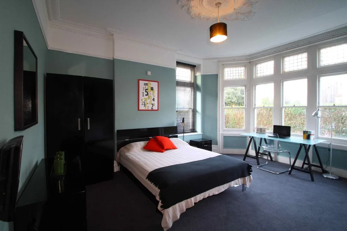 Room Waverley Road in Bristol