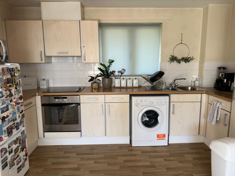Room Windmill Lane in Greater London