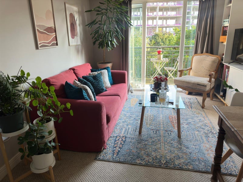 Room Windmill Lane in Greater London