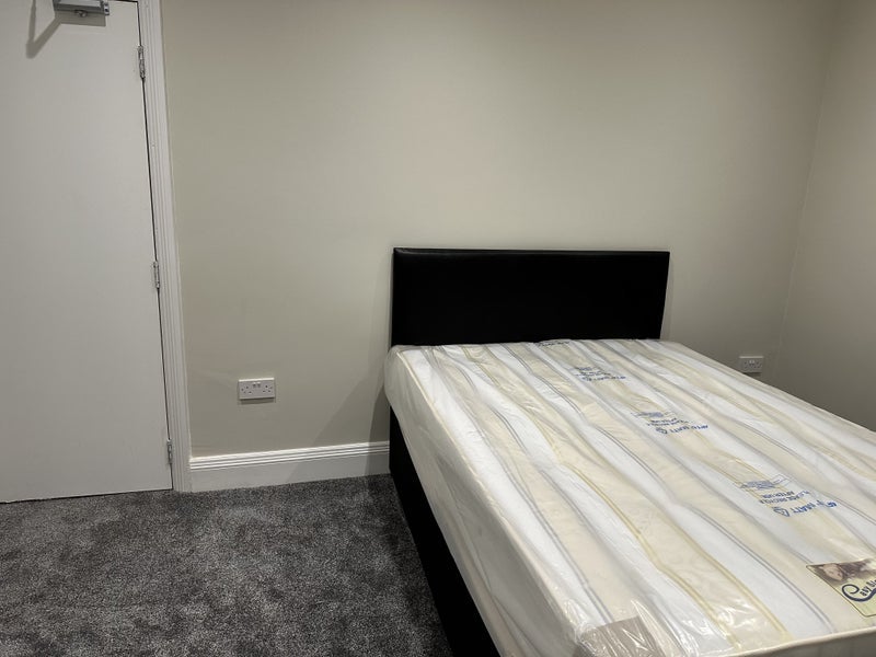 Room Cherington Road in Birmingham