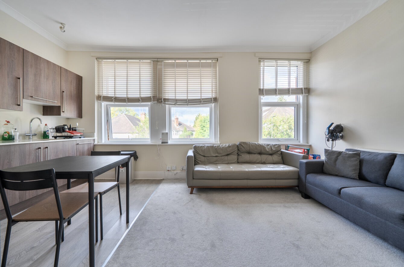 Flat Eversleigh Road in Greater London