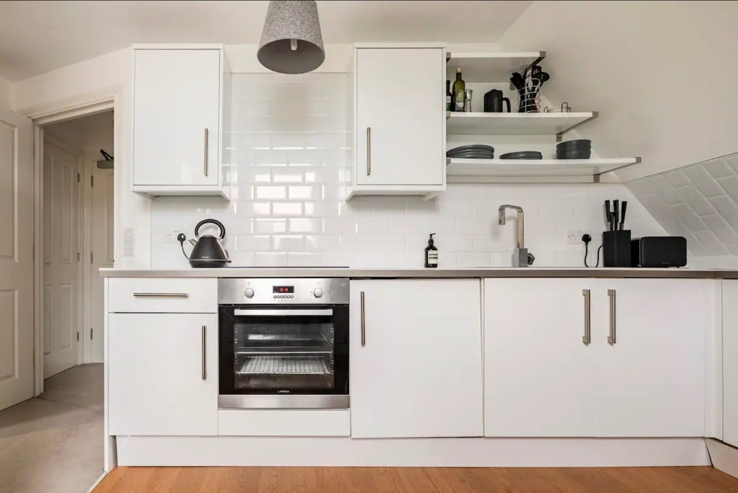 Flat St Mark's Rise in Greater London