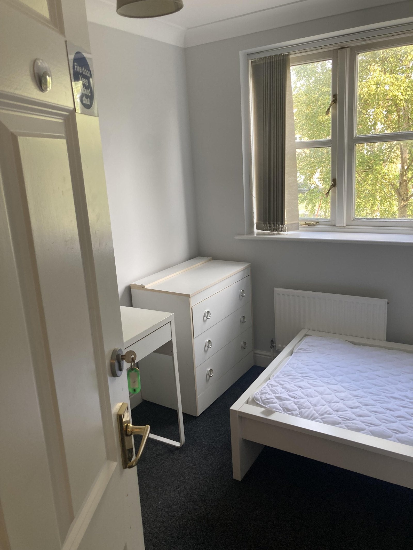 Flat Aspen Grove in Rushmoor