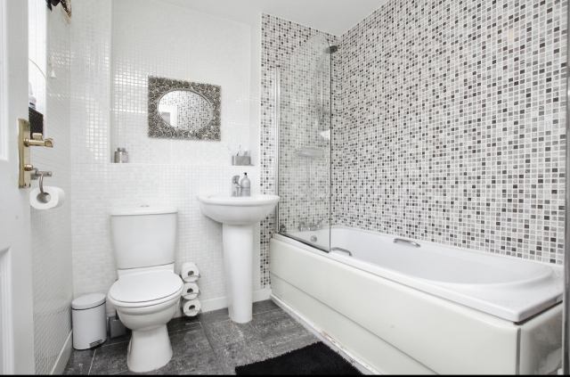 Room Clover Way in Nuneaton and Bedworth