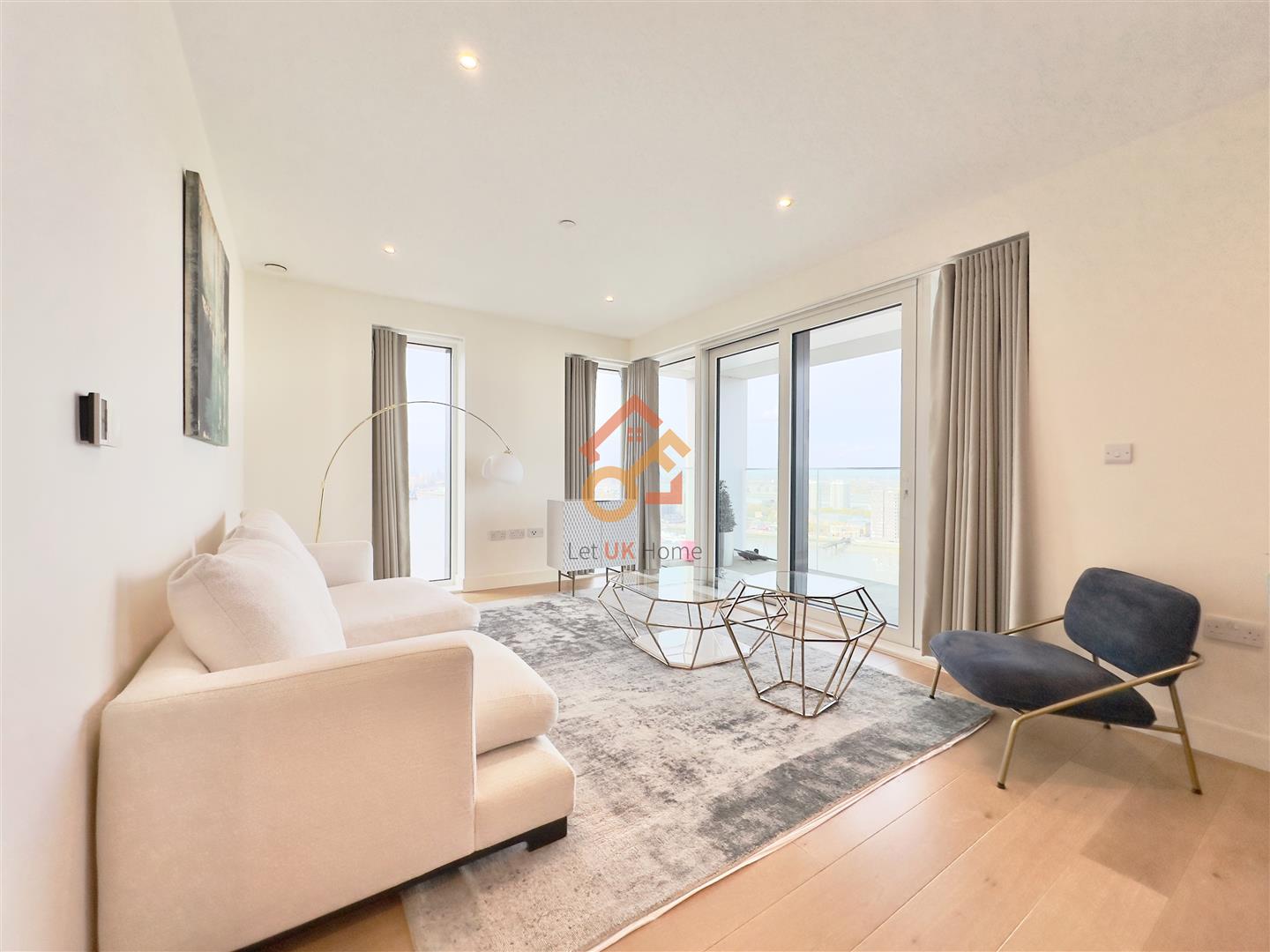 Flat Duke of Wellington Avenue in Greater London