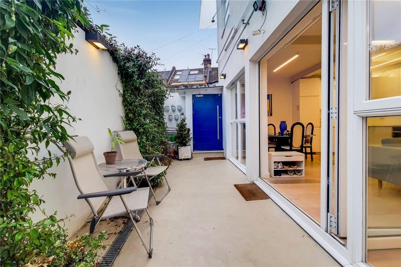 Room Allestree Road in Greater London