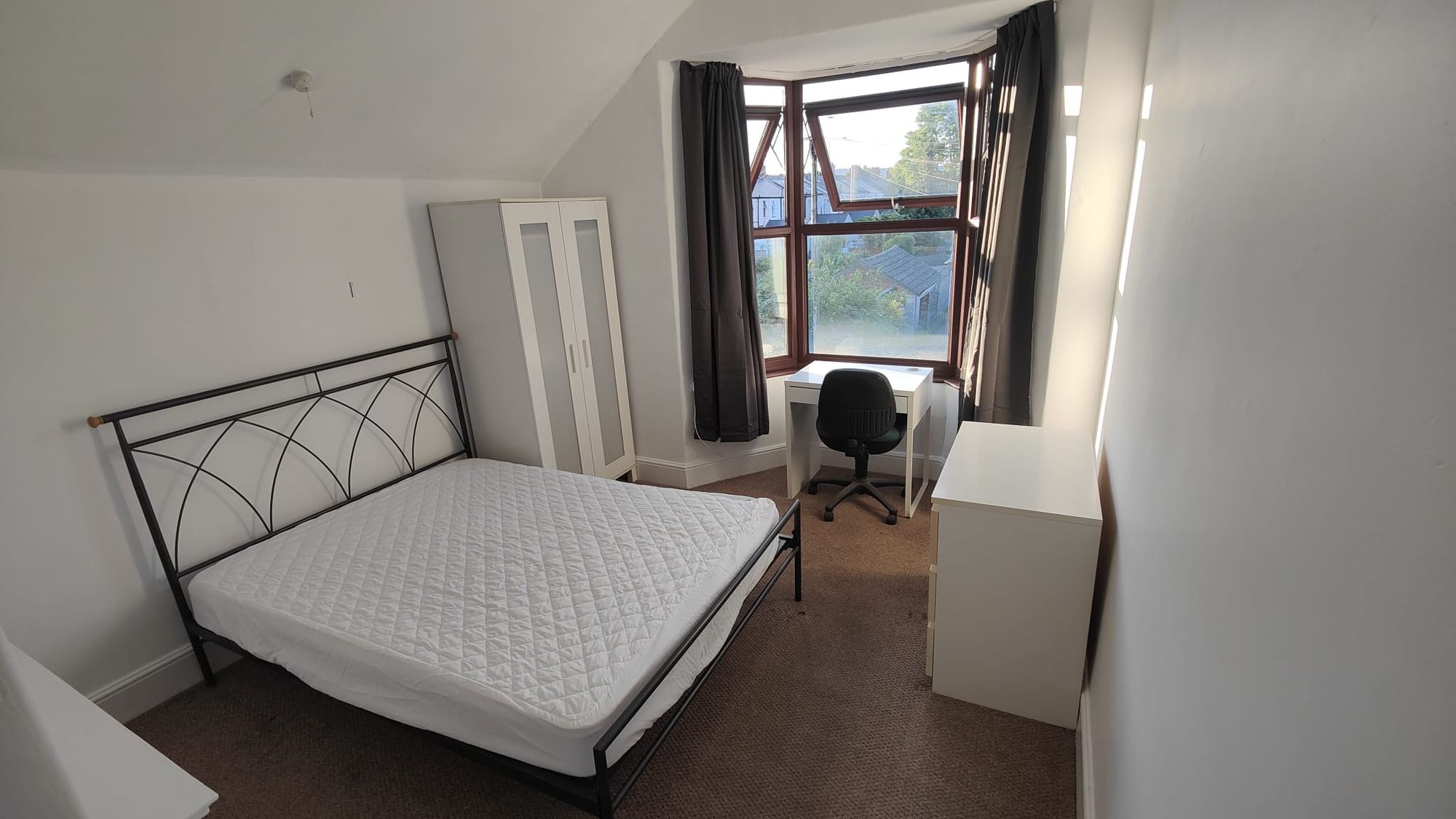 Room Flaxland Avenue in Cardiff
