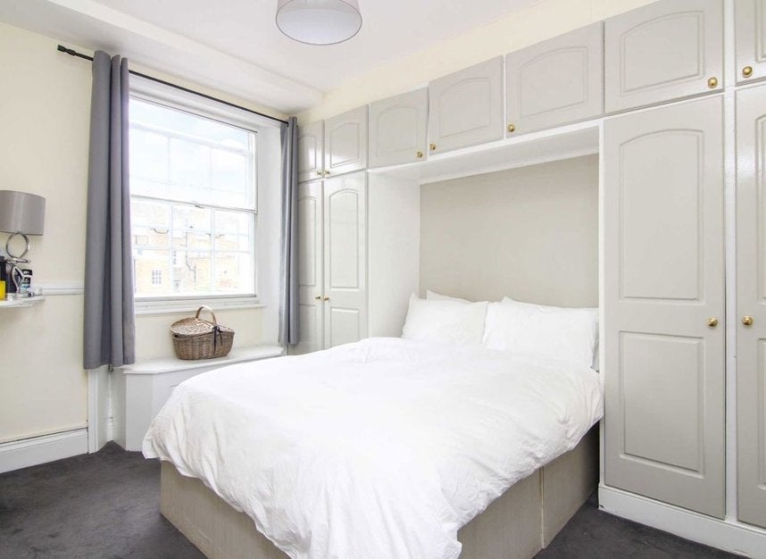 Flat Chepstow Road in City of Westminster