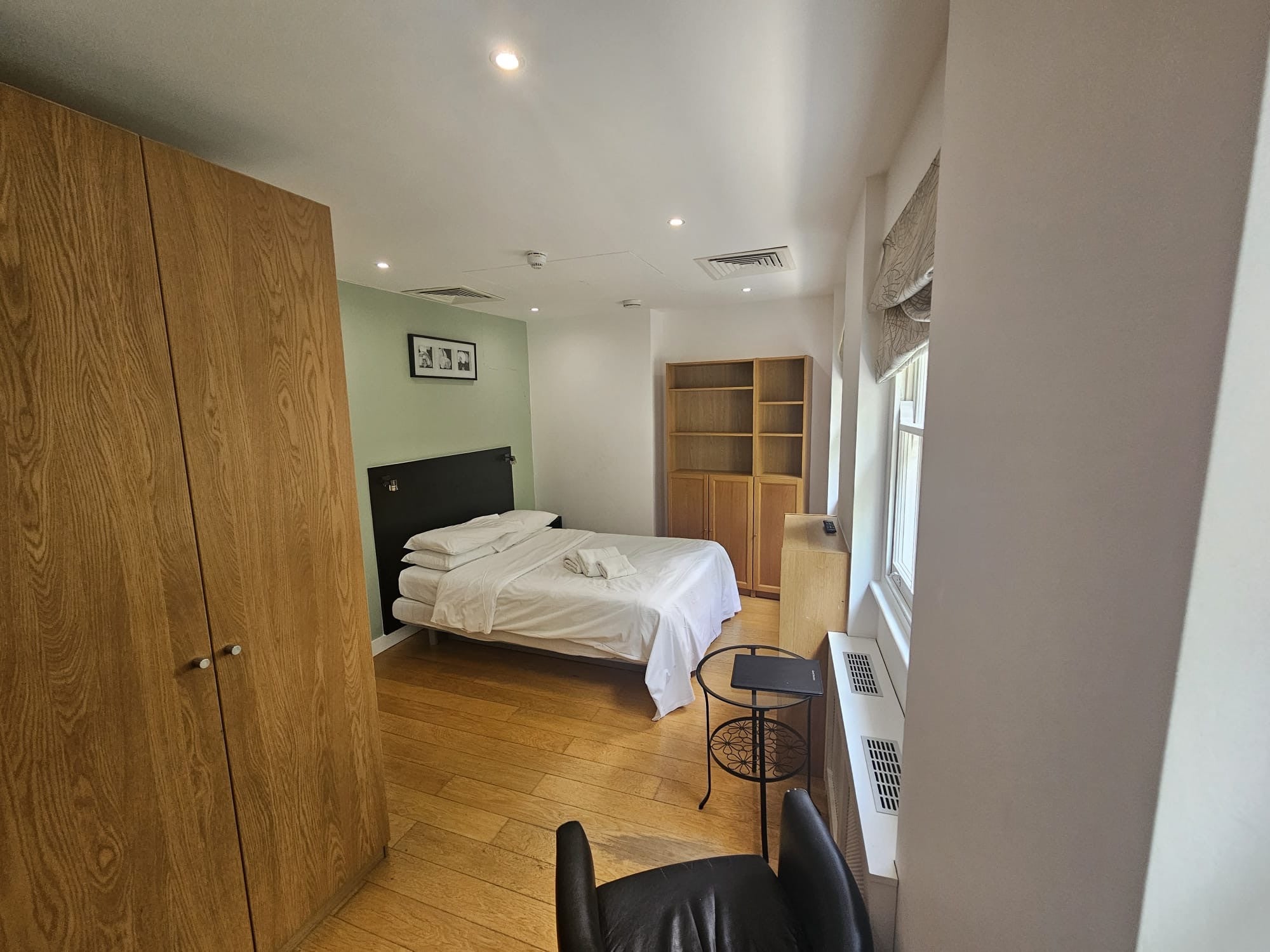 Room Cartwright Gardens in Greater London