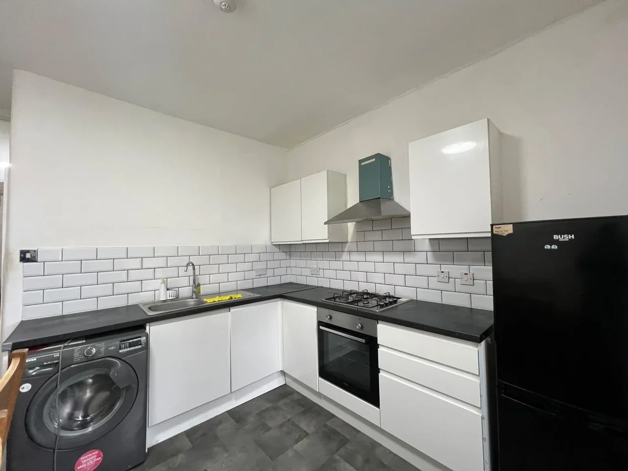 Flat Little Ilford Lane in Greater London