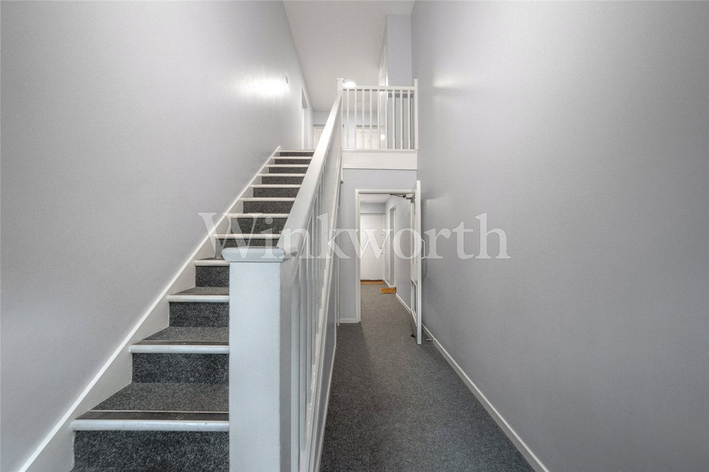 Flat Woodvale Way in Greater London