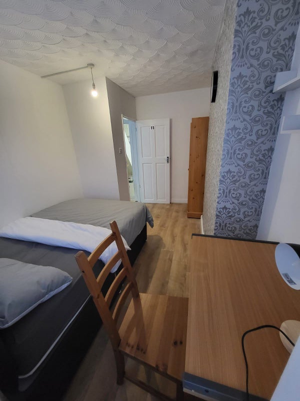 Room Gilbert Road in Whiston