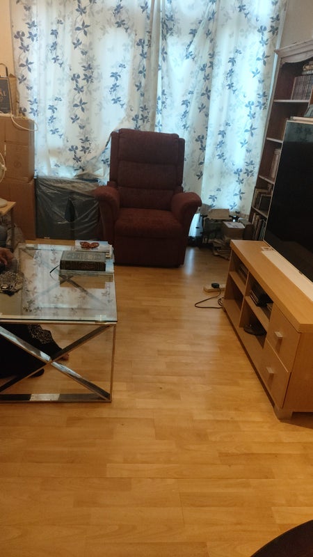 Room Ederline Avenue in Greater London