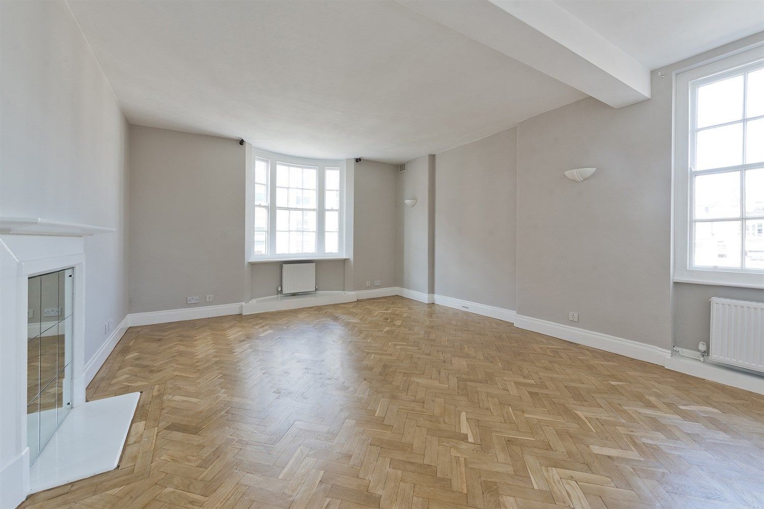 Flat Queensway in City of Westminster