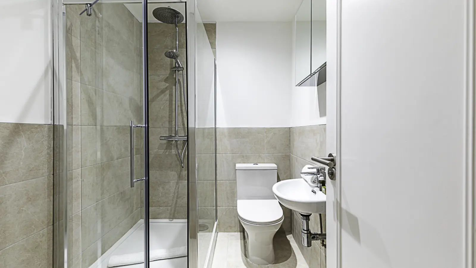Flat Norfolk Place in City of Westminster