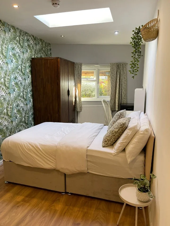 Room Agar Grove in Greater London
