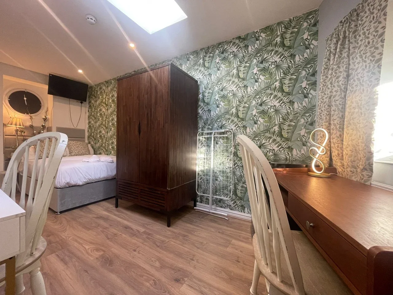 Room Agar Grove in Greater London