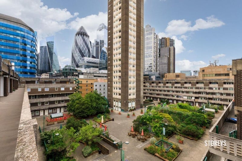 Flat Petticoat Square in City of London