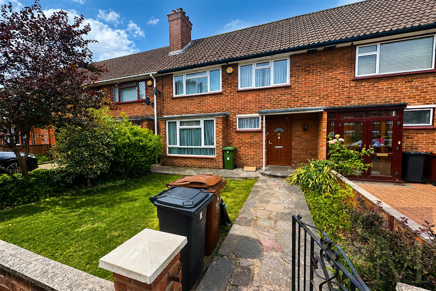 Flat Southwold Drive in Greater London