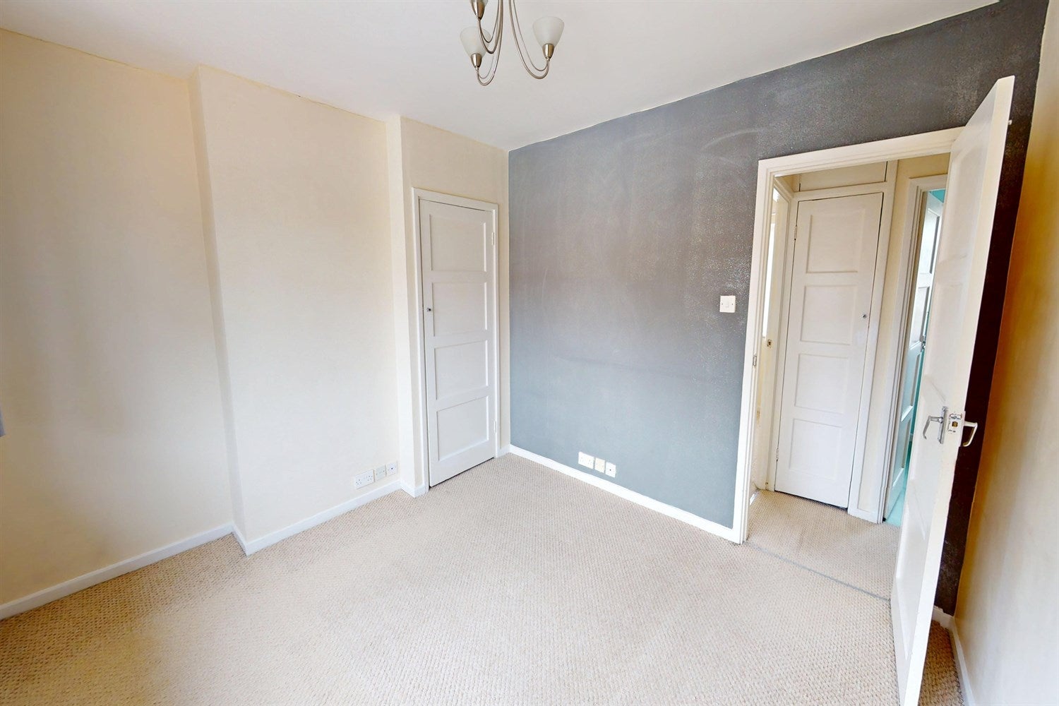 Flat Southwold Drive in Greater London