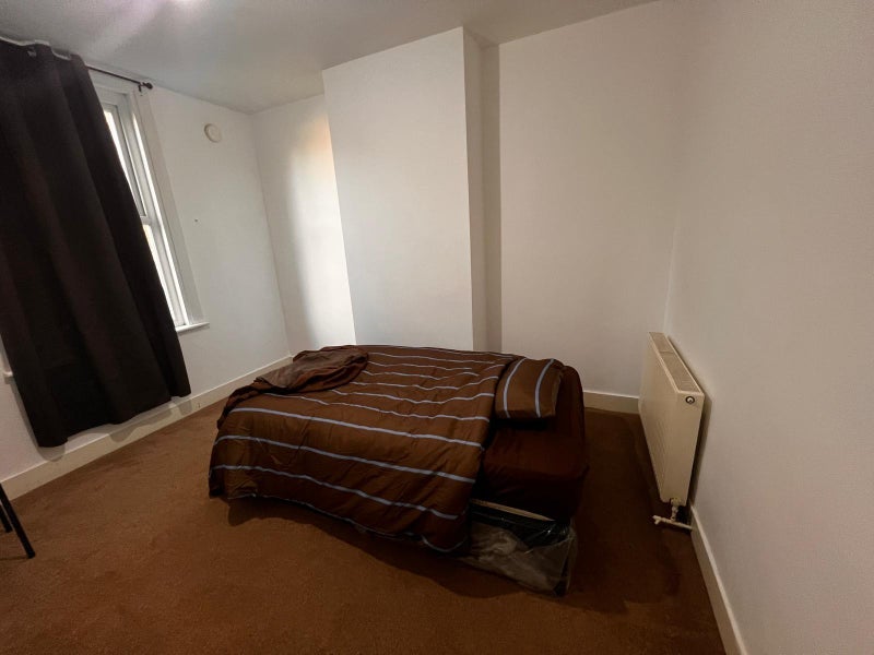 Room Lansdowne Road in Greater London
