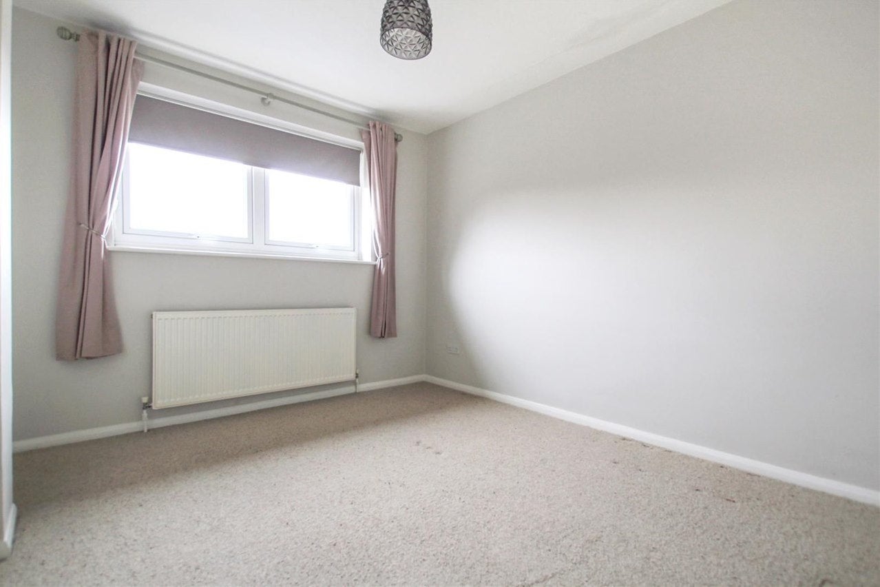 Flat Kingsmead Close in Greater London