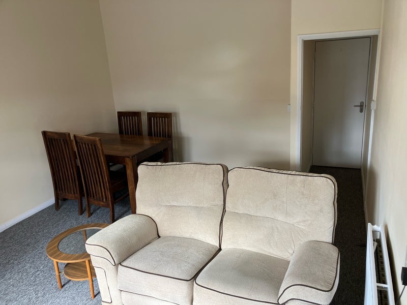 Room Doncaster Road in Barnsley