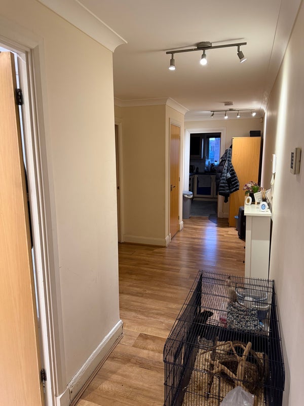 Room Poplar High Street in Greater London