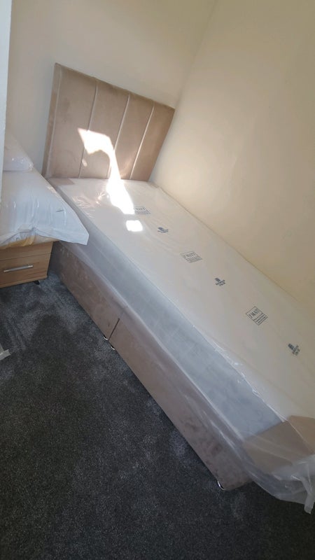 Room Warrenton Place in Bradford