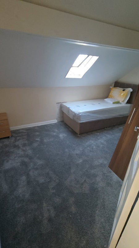 Room Warrenton Place in Bradford