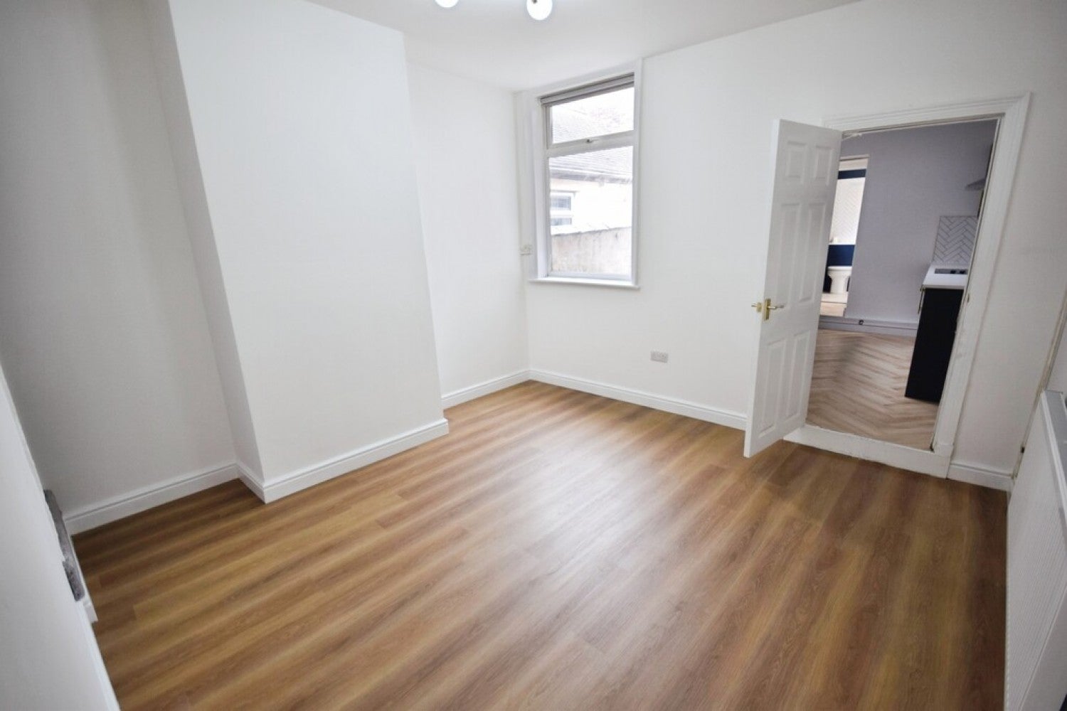 House Saint Andrews Crescent in Stoke-on-Trent