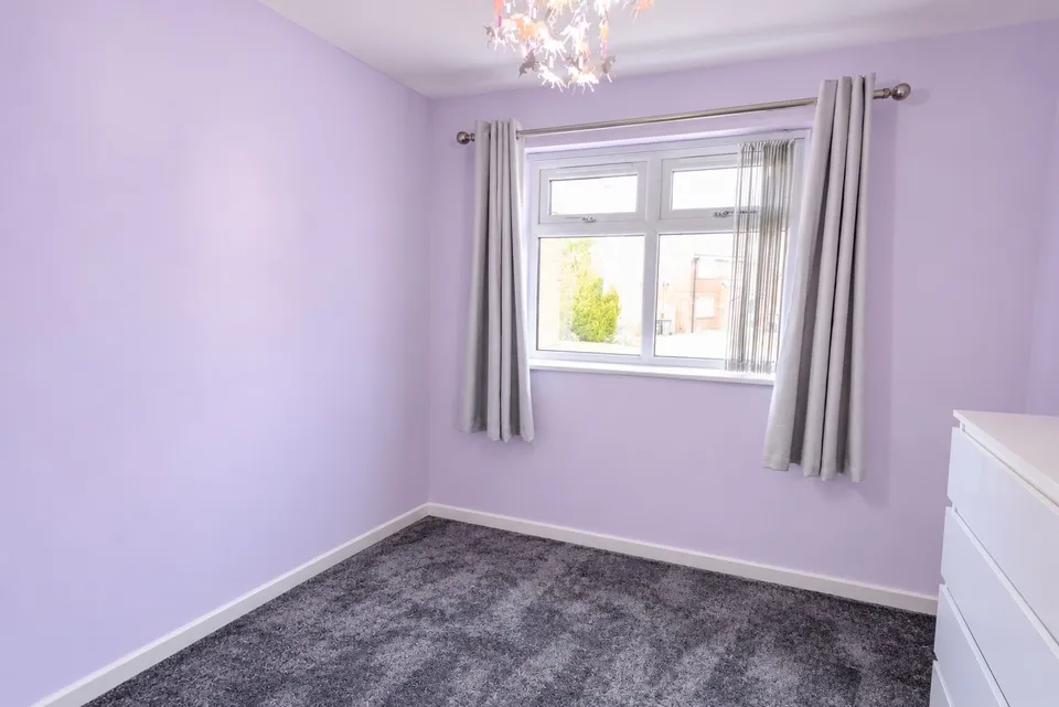 House Kingfisher Close in Leeds