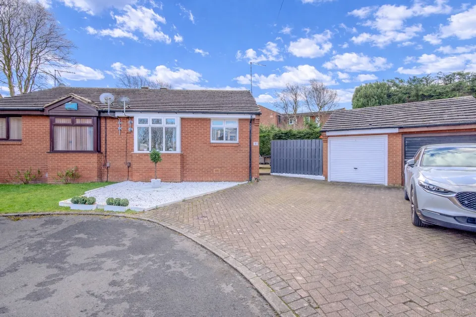 House Kingfisher Close in Leeds
