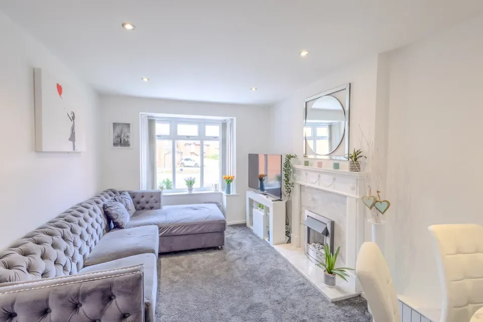 House Kingfisher Close in Leeds